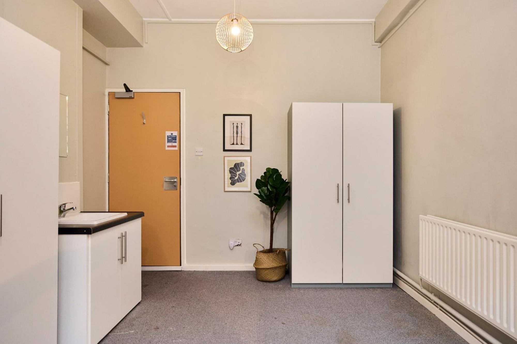Louise House Hostel Лондон Экстерьер фото
